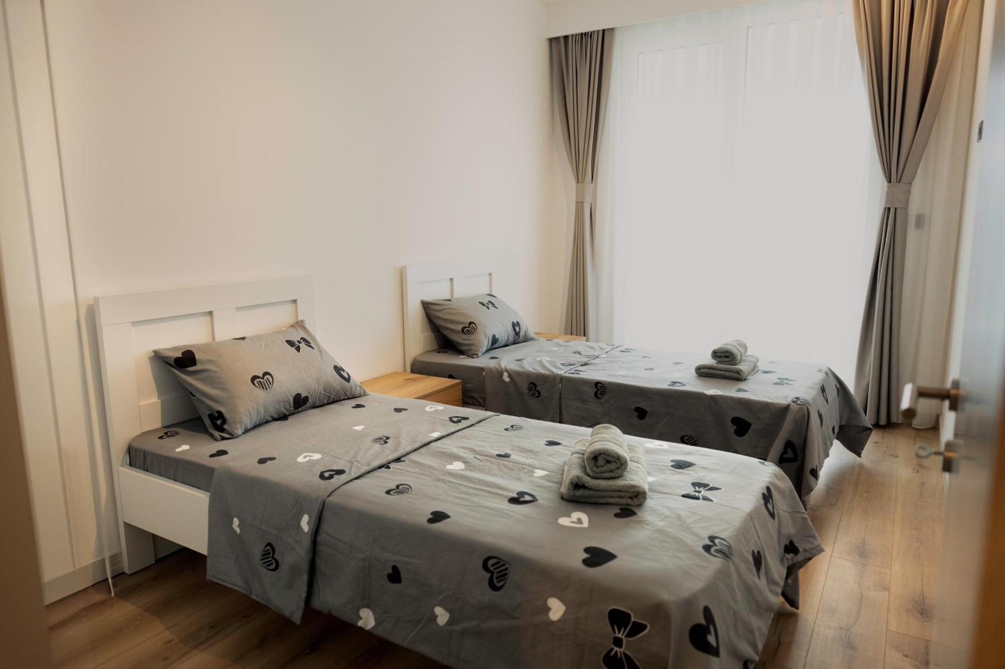 33rd Floor Twin In Cevahir Sky Complex With Pool, Spa, Fitness And Parking Included In Price